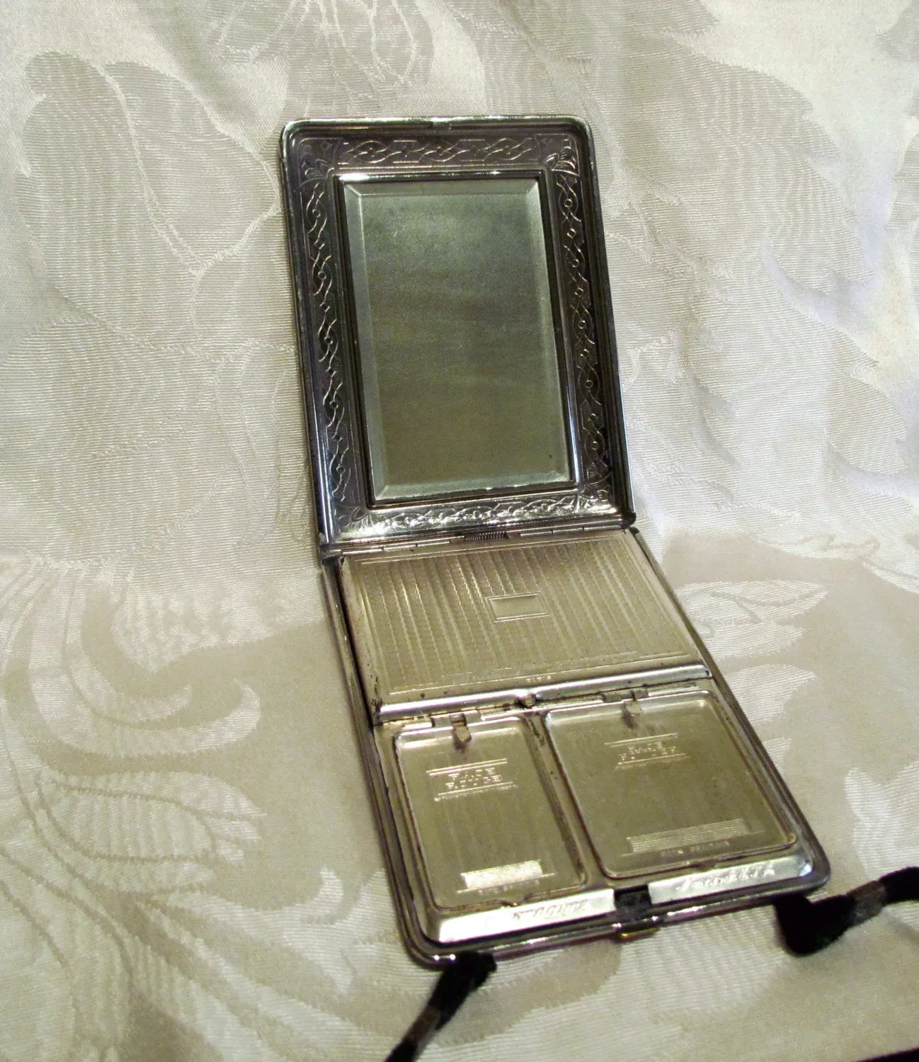 1930s Mondaine Red Enamel Compact Purse Silver RARE