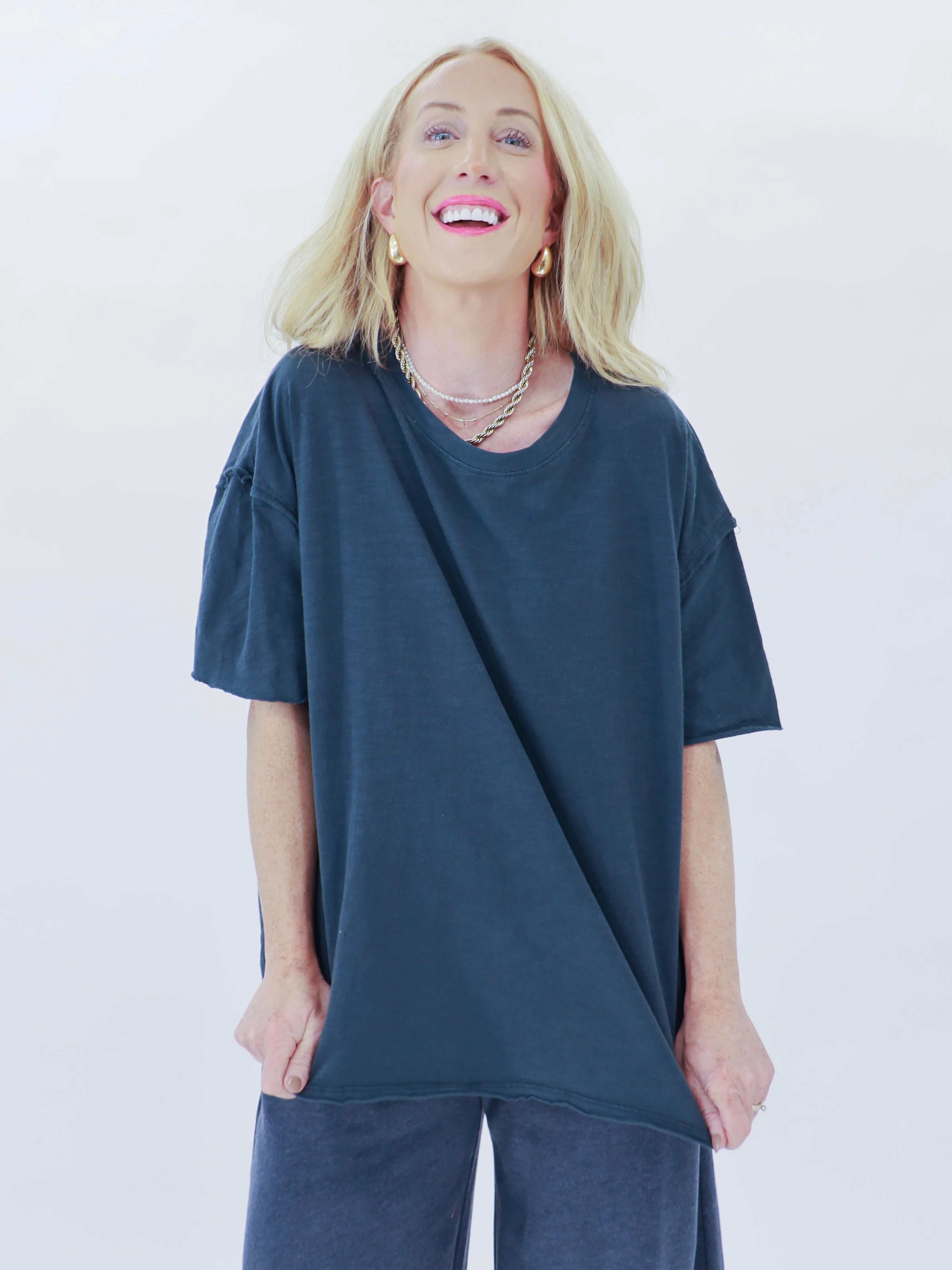Get It Girl Tee In Charcoal