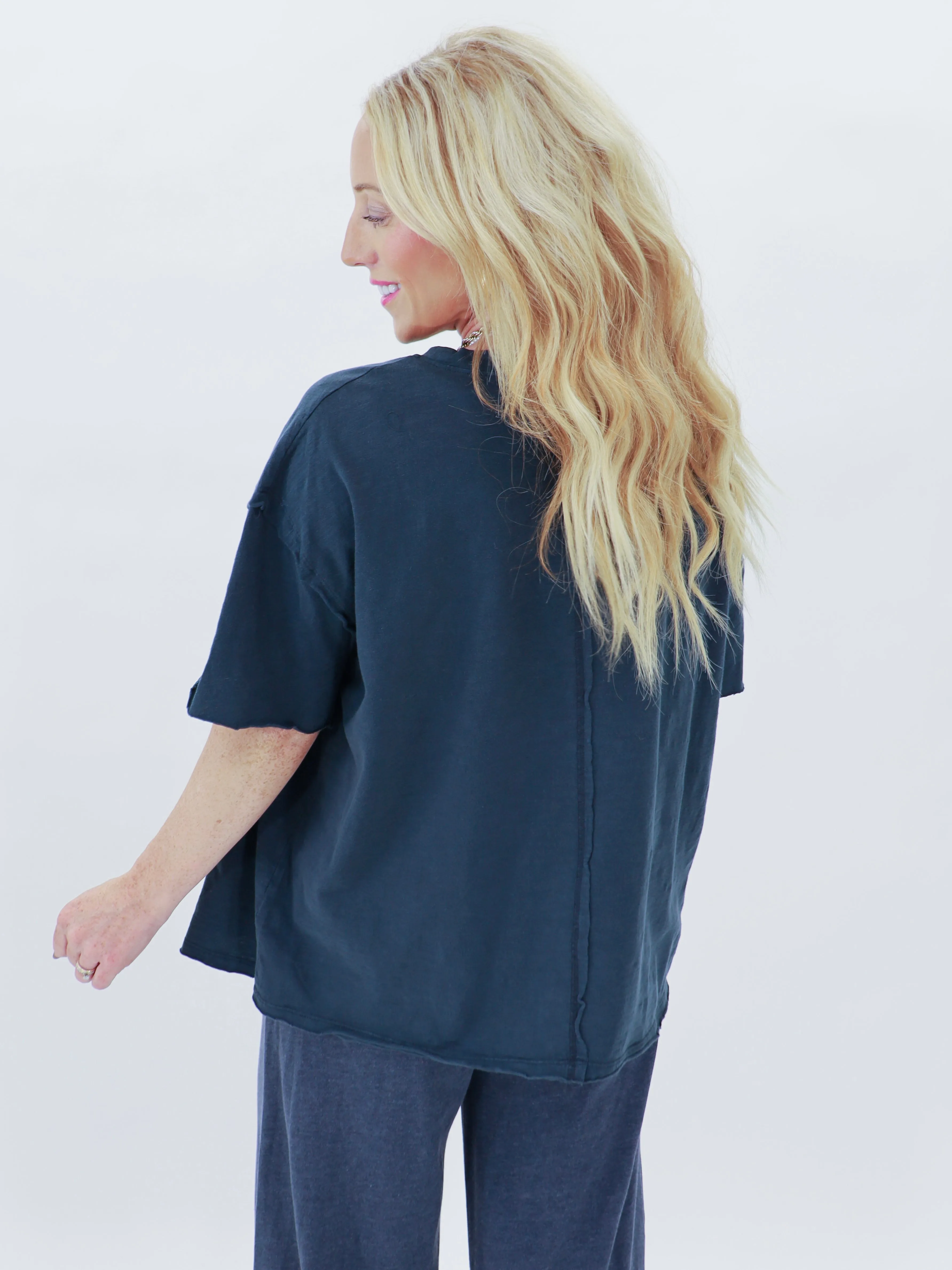 Get It Girl Tee In Charcoal