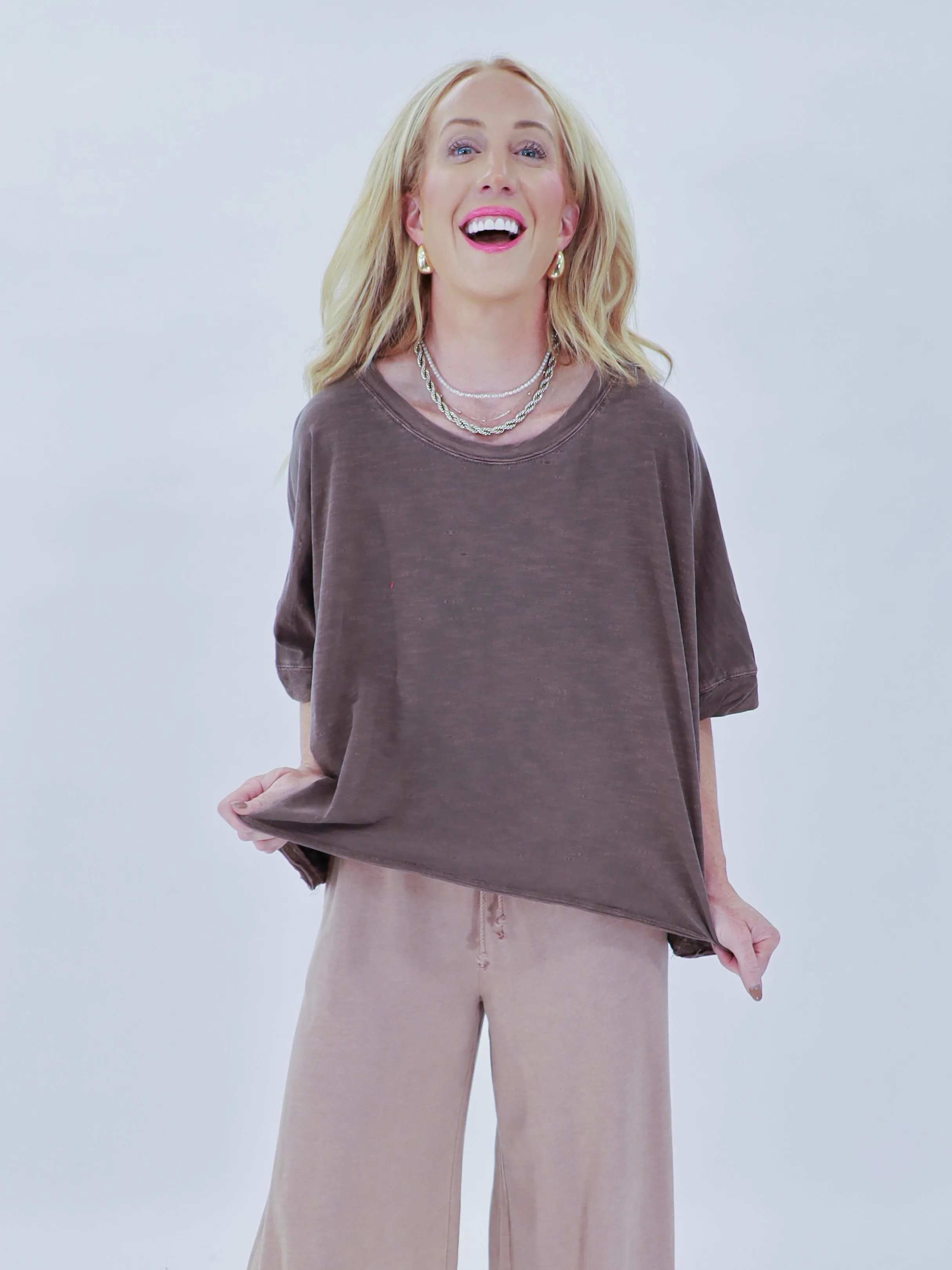 Get It Girl Tee In Chocolate