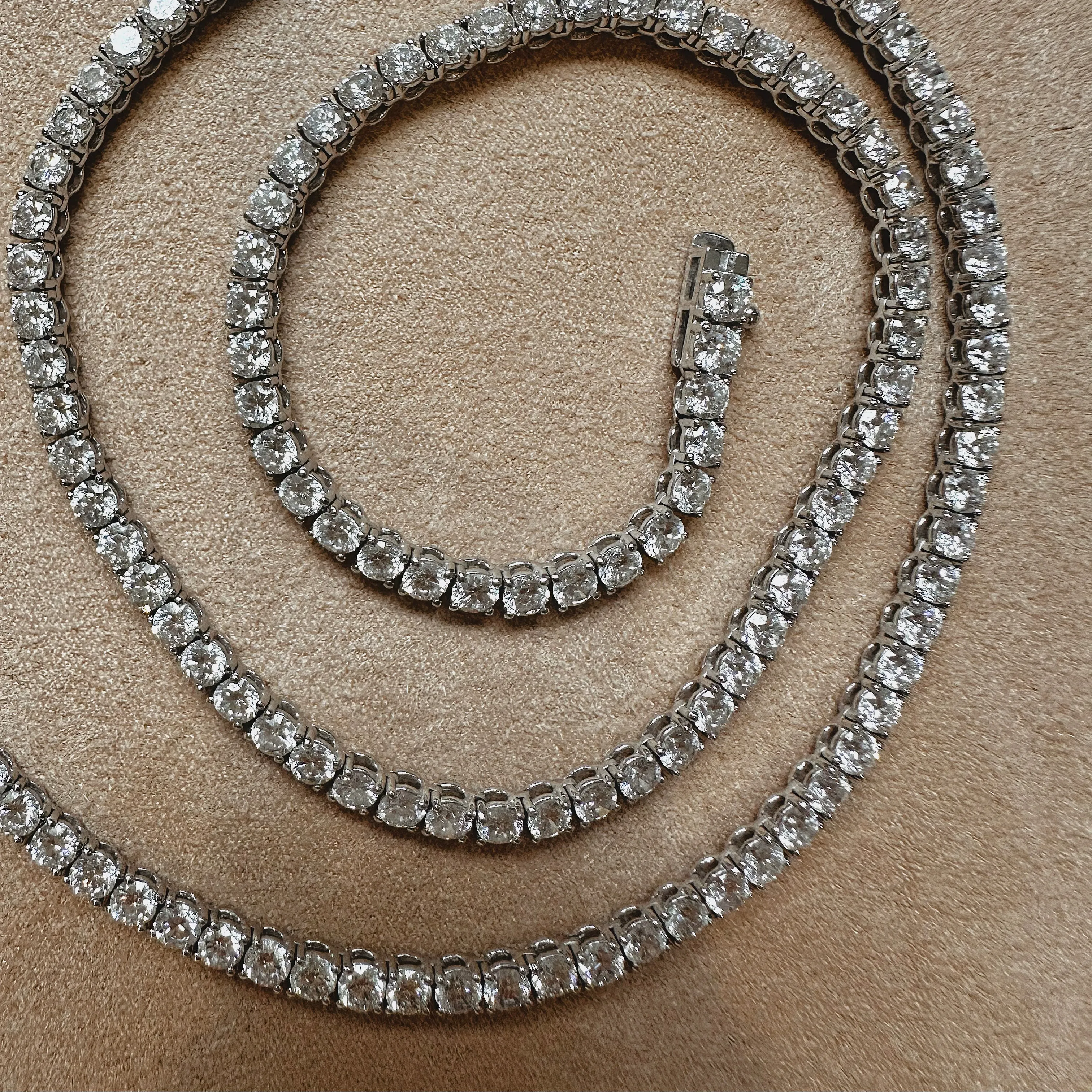 Lueur Tennis Necklace