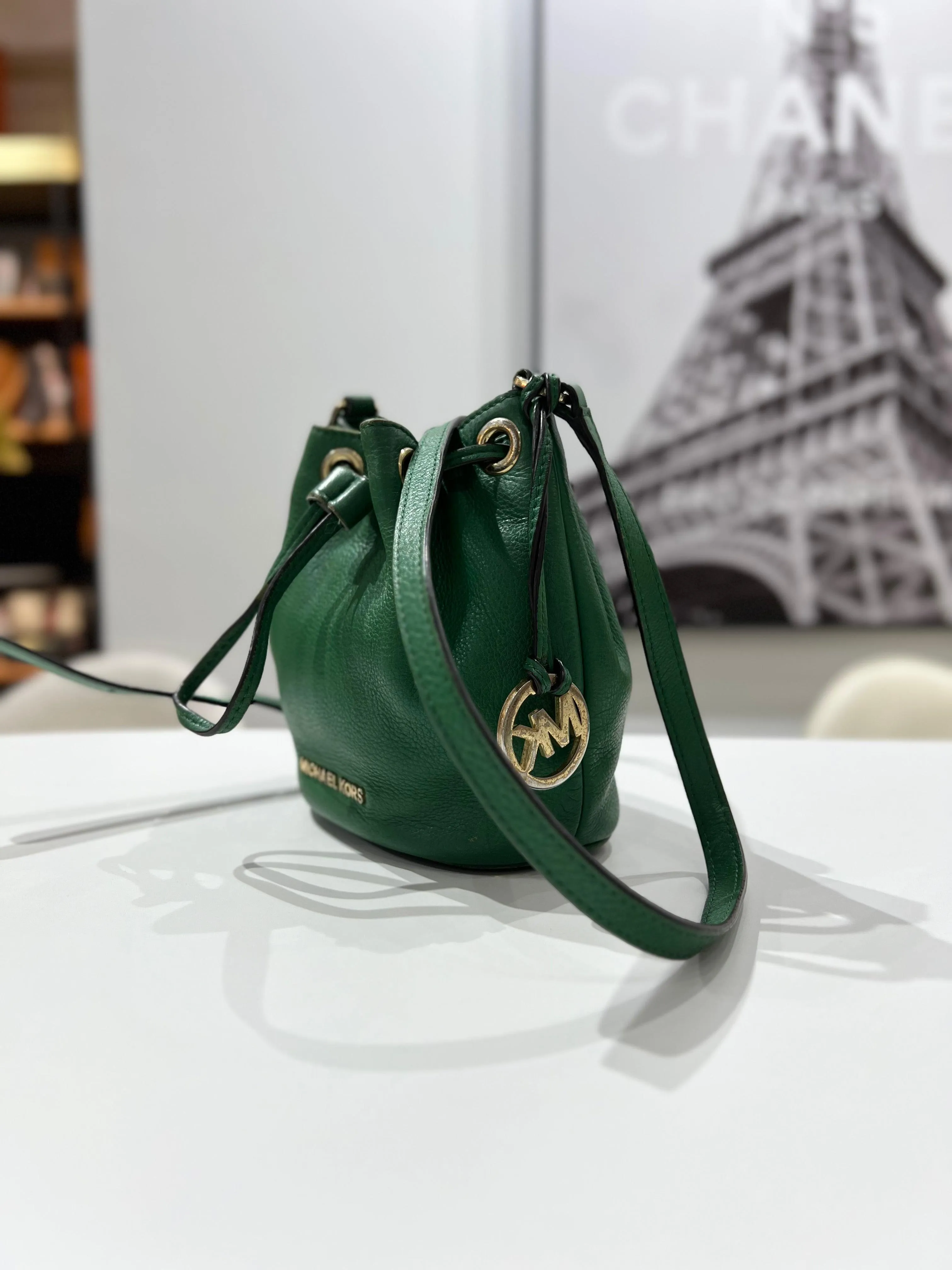 MICHAEL KORS Bucket Bag Women's Fashion