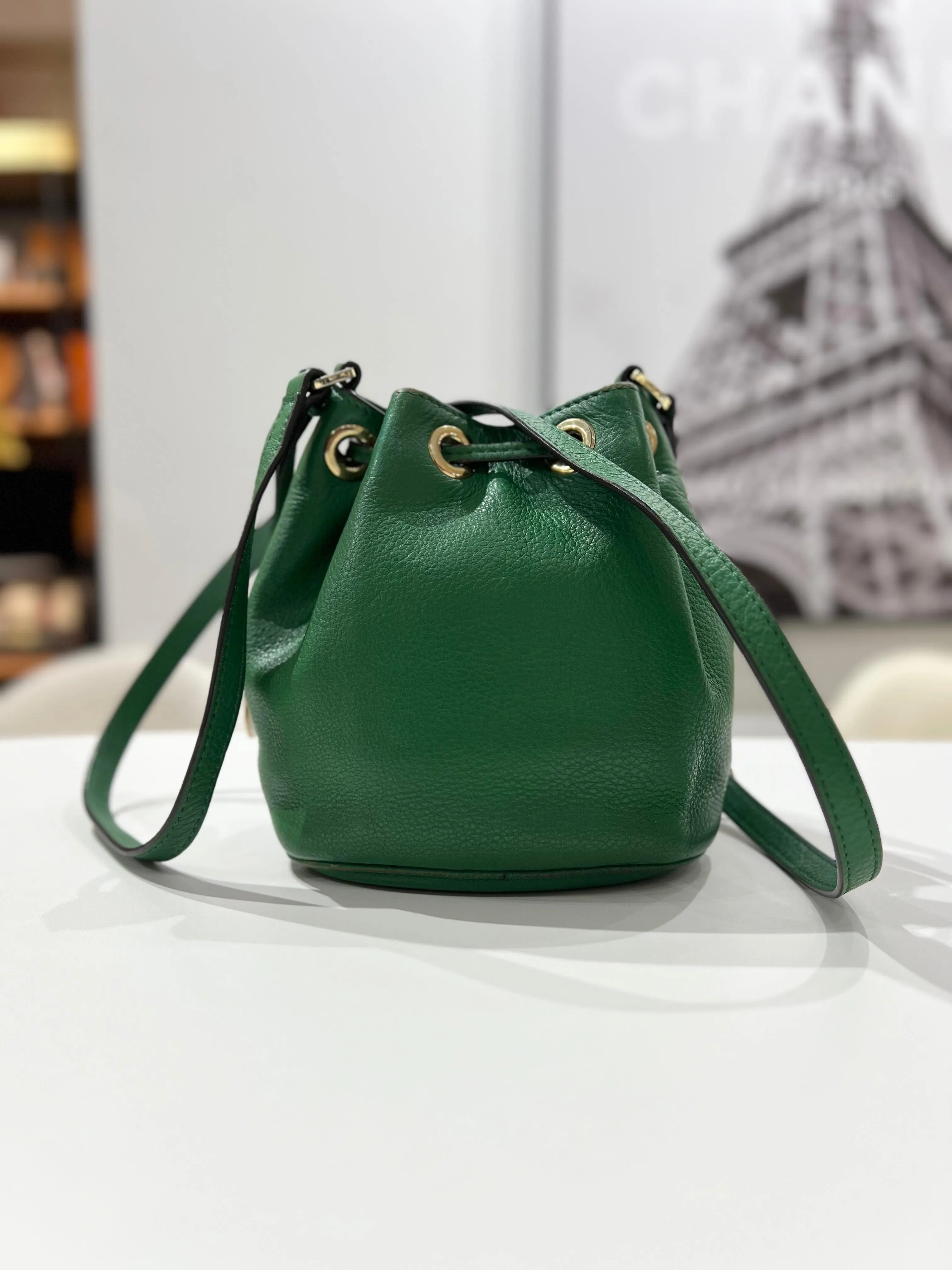 MICHAEL KORS Bucket Bag Women's Fashion