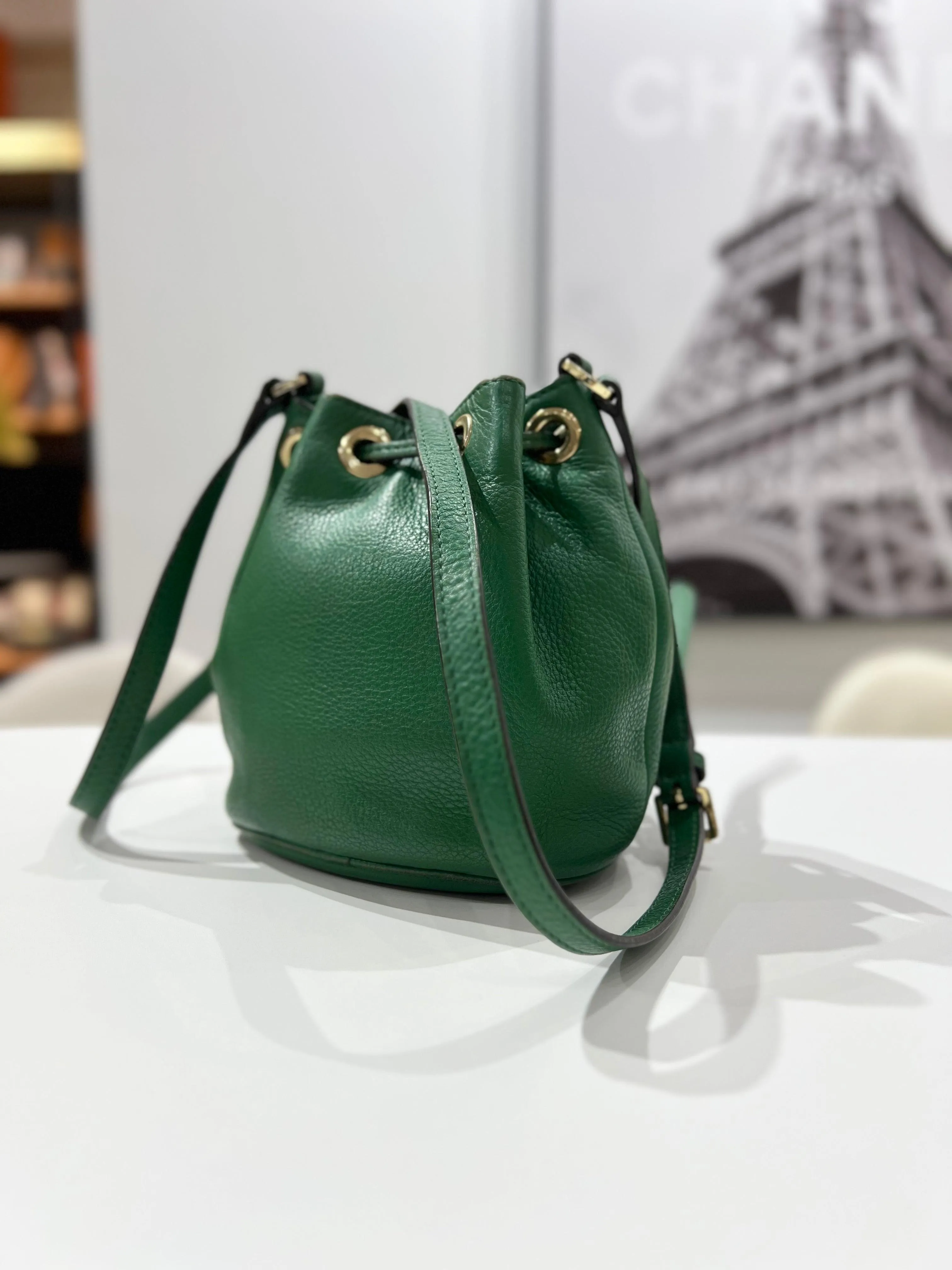 MICHAEL KORS Bucket Bag Women's Fashion