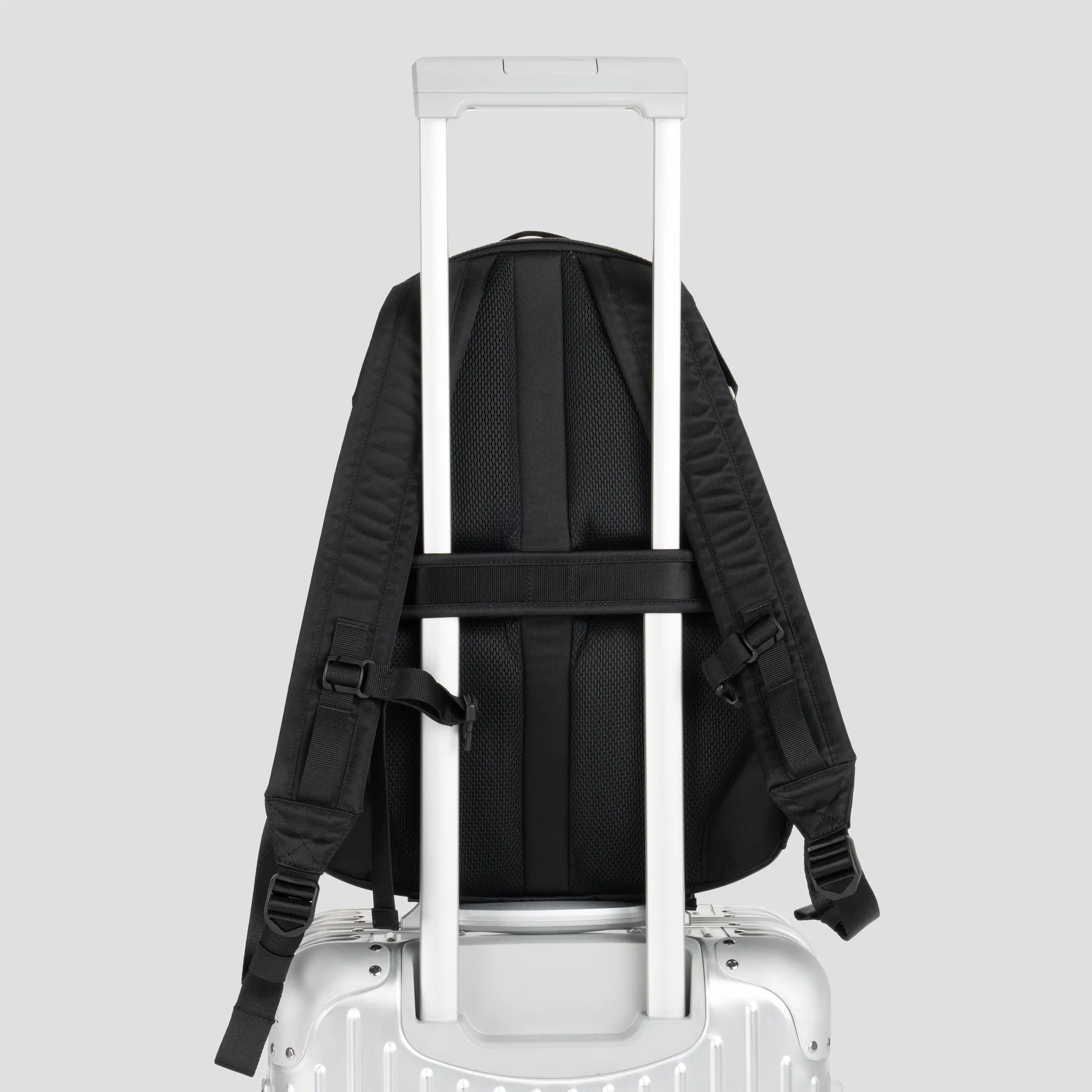 Staple Travel Daypack Black