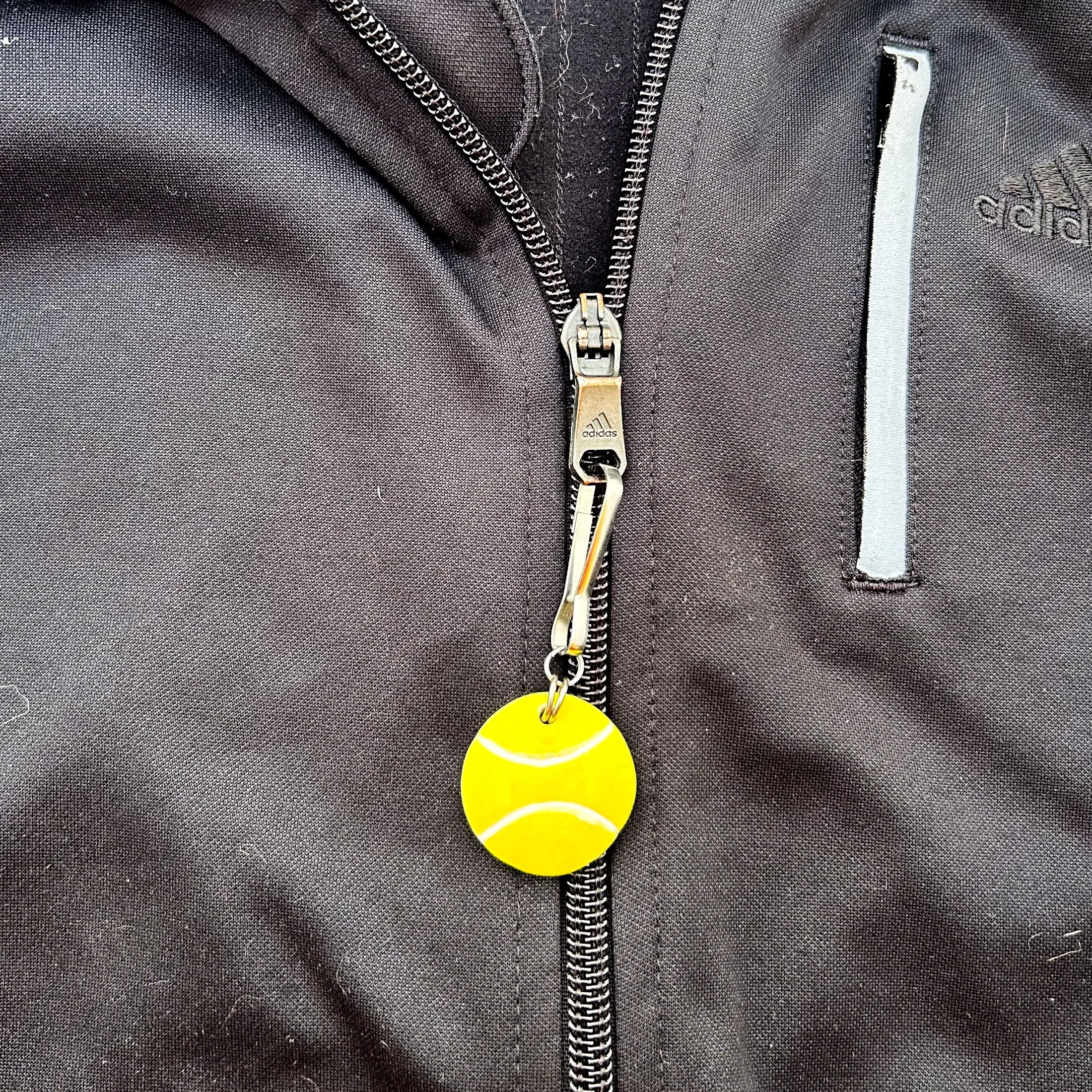 Tennis Zipper Pull