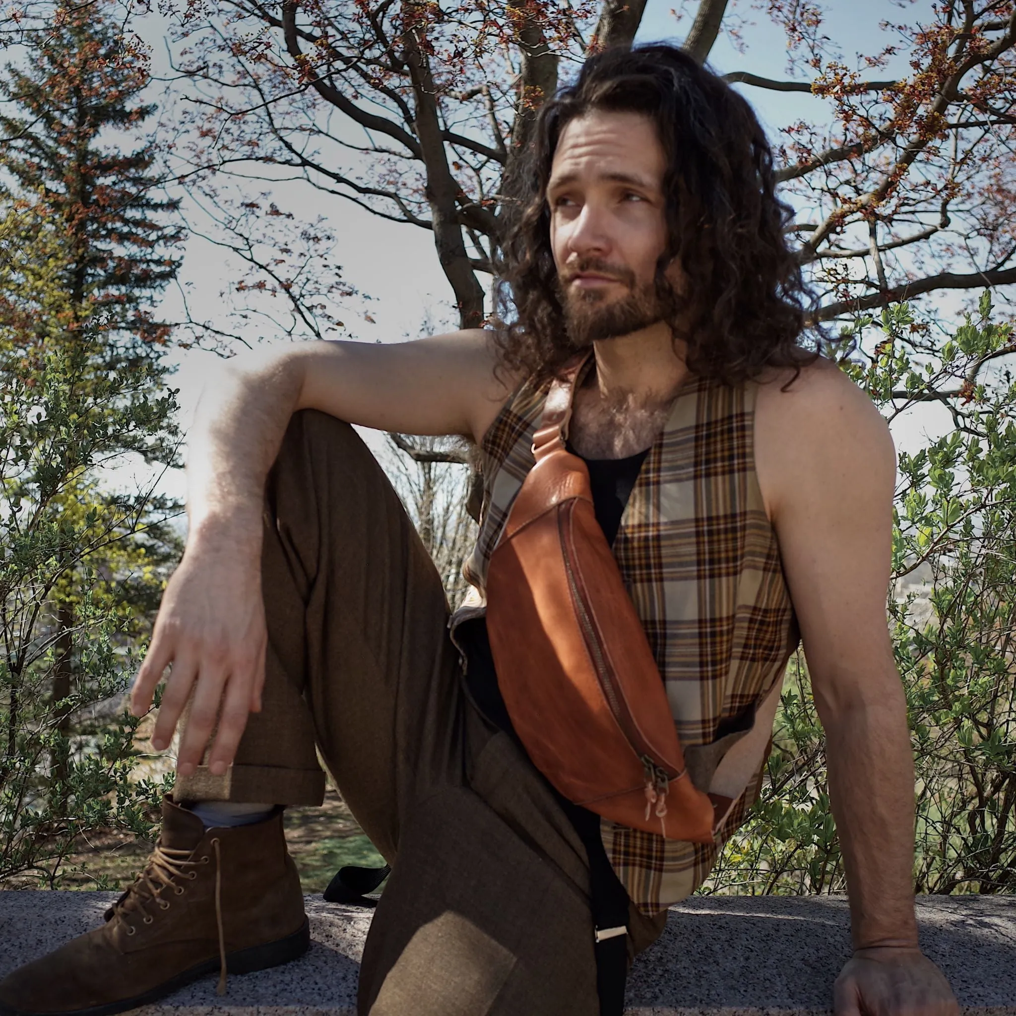 Verdun Leather Fanny Pack – English Tan Edition