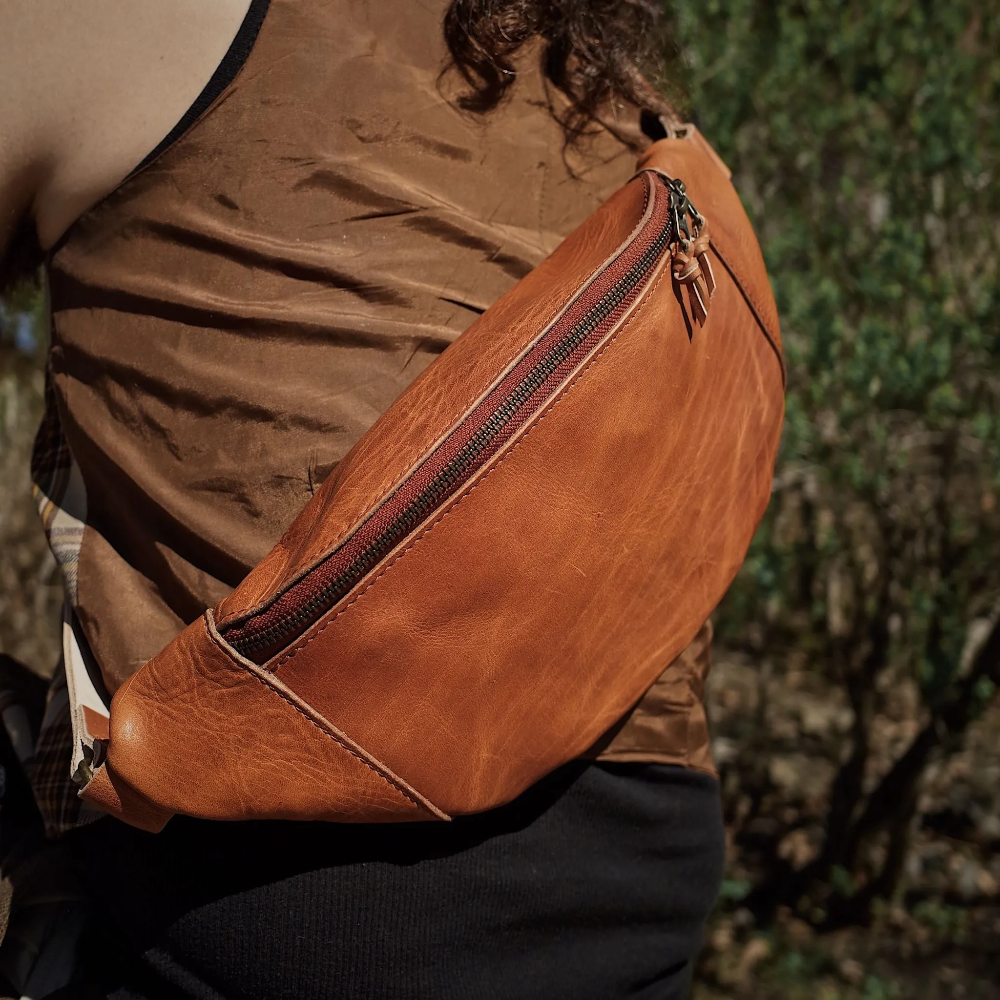 Verdun Leather Fanny Pack – English Tan Edition