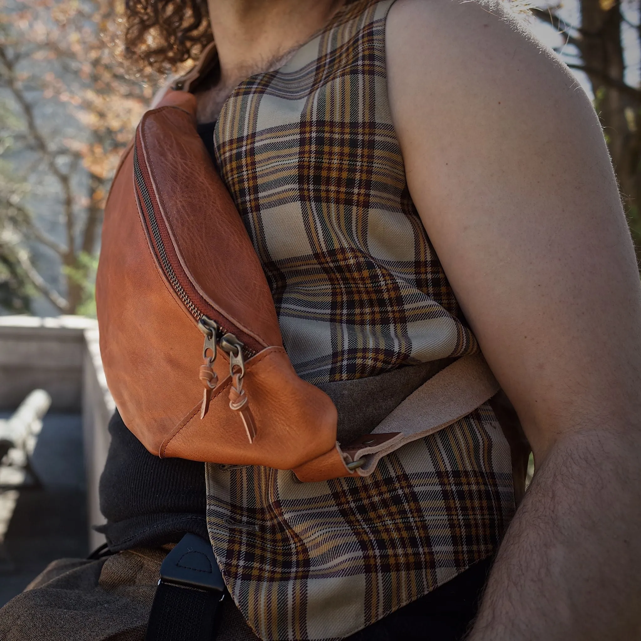 Verdun Leather Fanny Pack – English Tan Edition