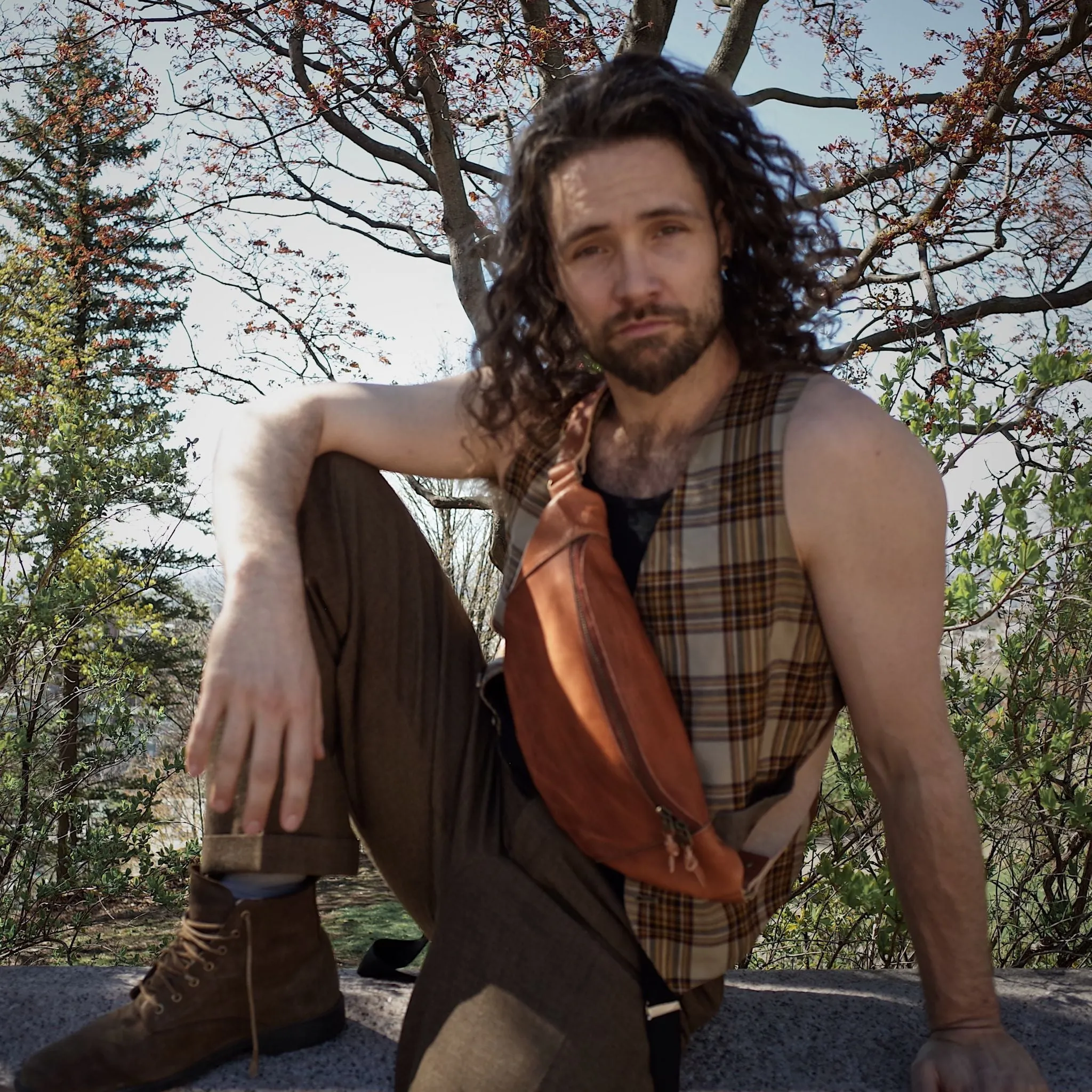 Verdun Leather Fanny Pack – English Tan Edition