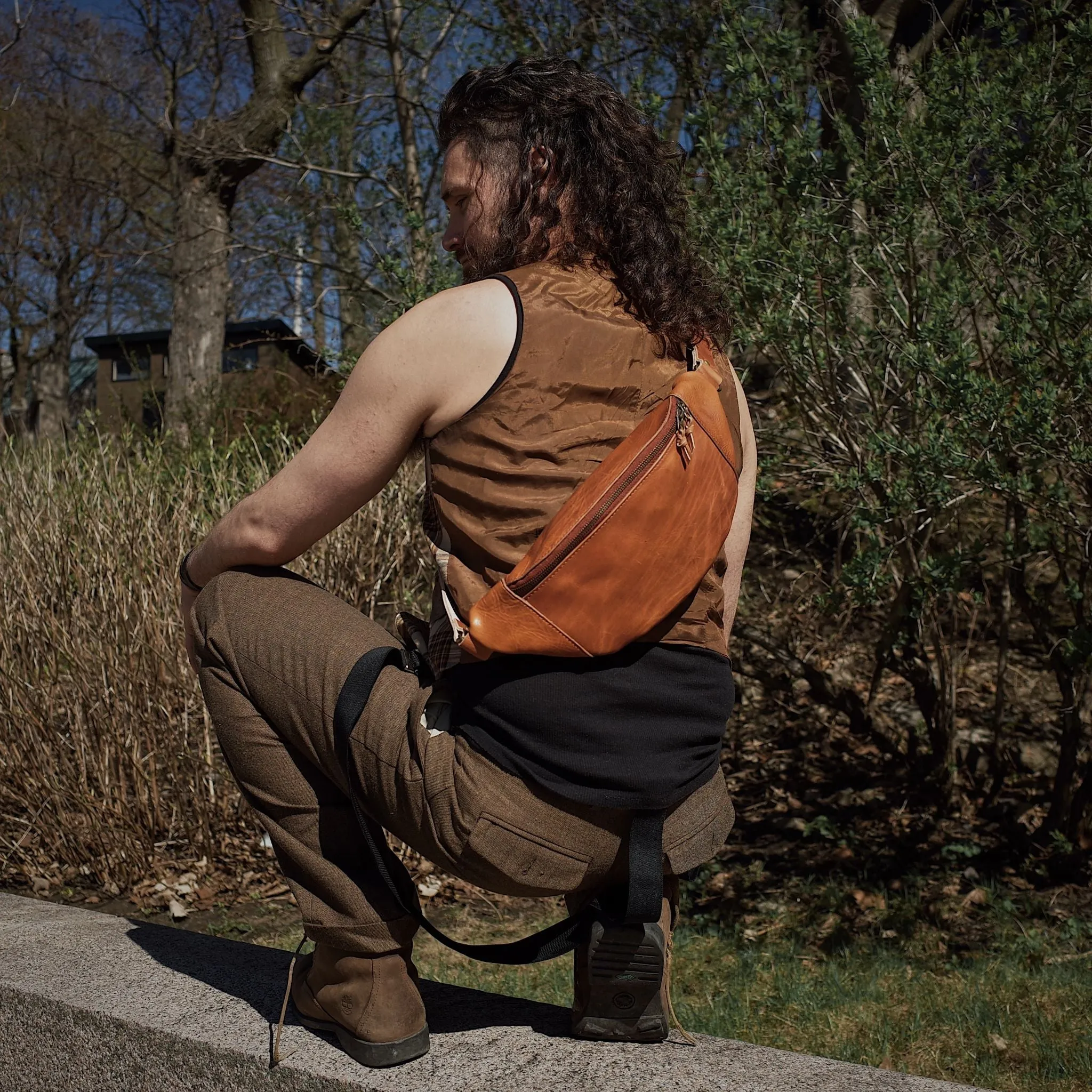 Verdun Leather Fanny Pack – English Tan Edition