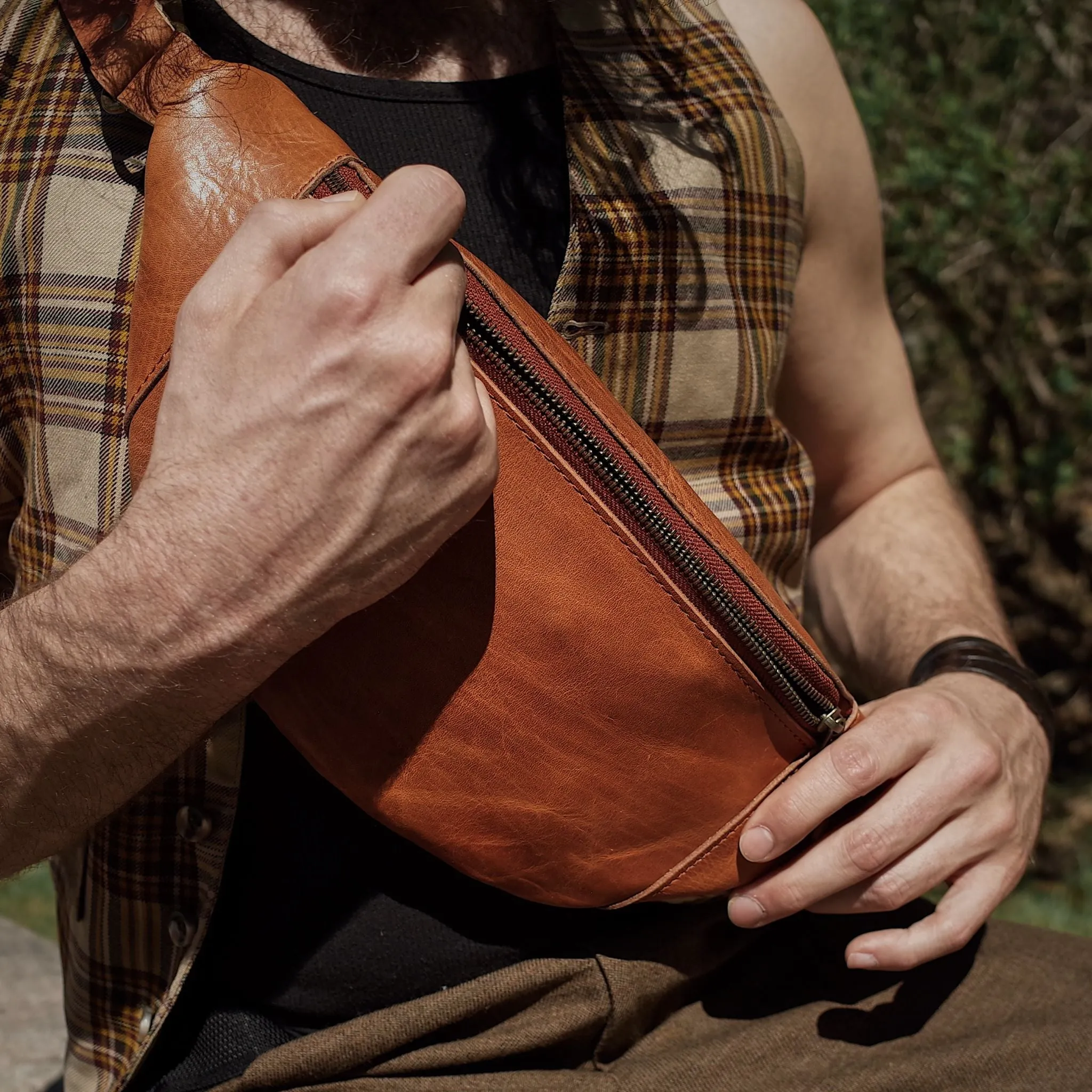 Verdun Leather Fanny Pack – English Tan Edition