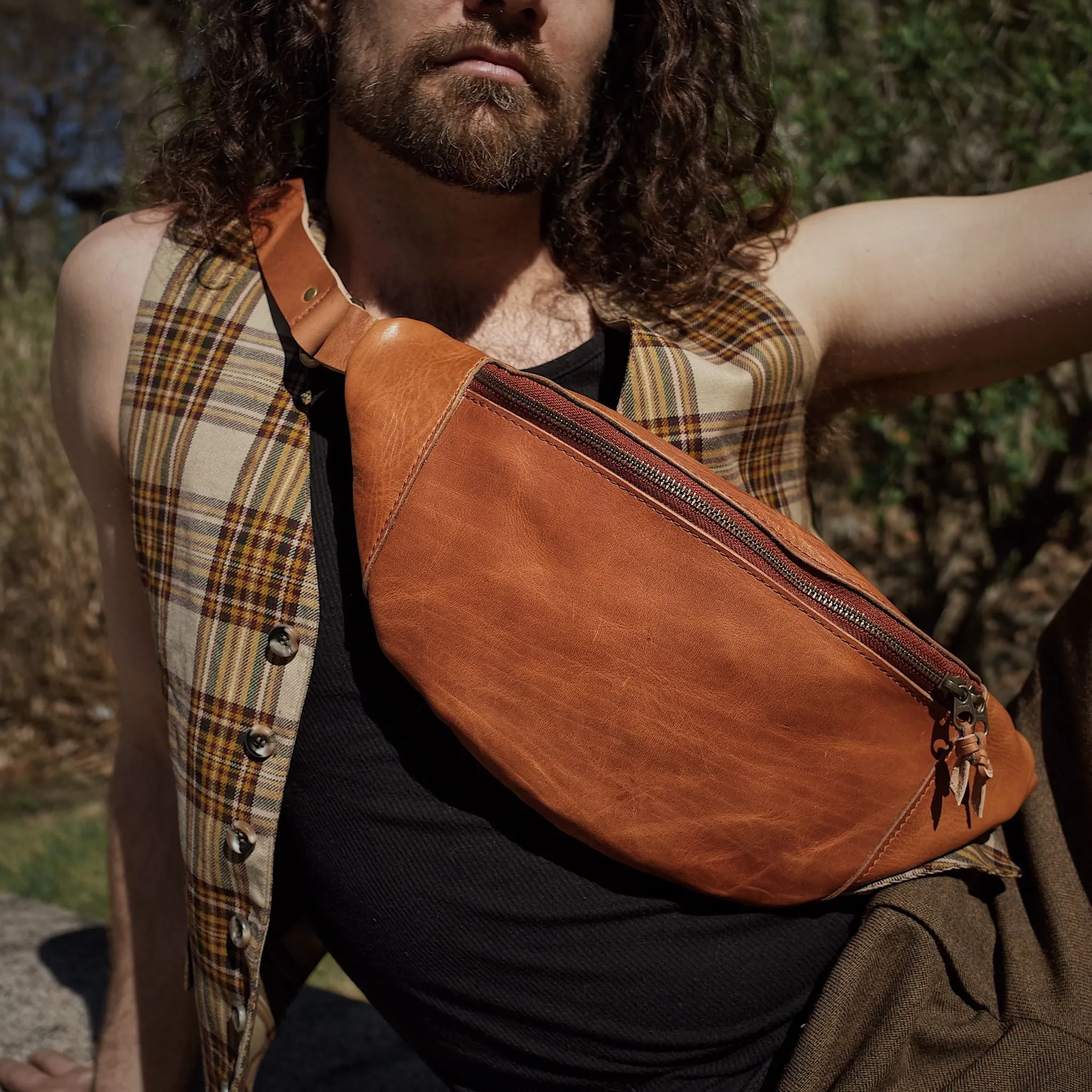 Verdun Leather Fanny Pack – English Tan Edition