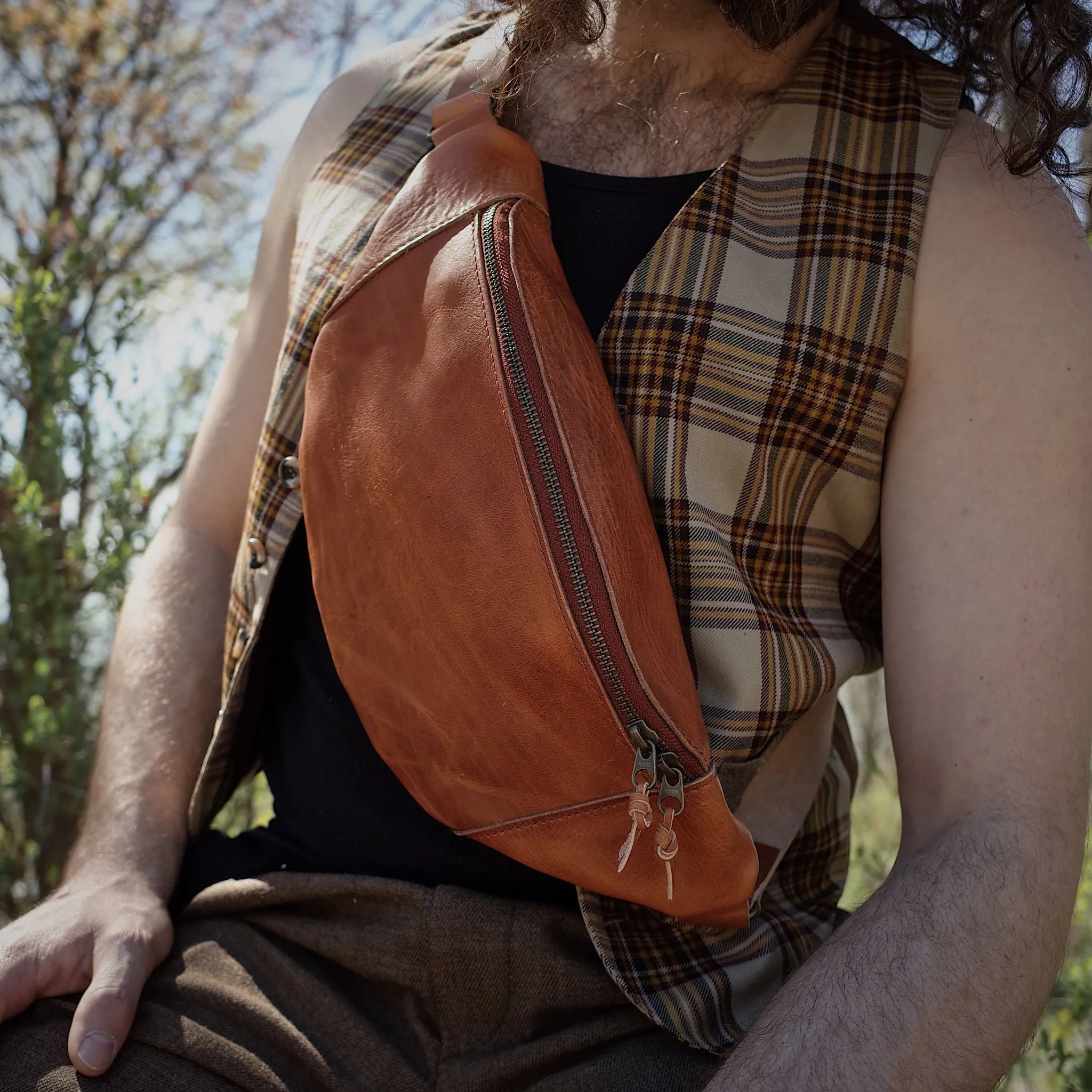 Verdun Leather Fanny Pack – English Tan Edition