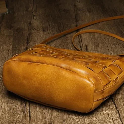 Weaved Cem Leather Small Bucket Bag